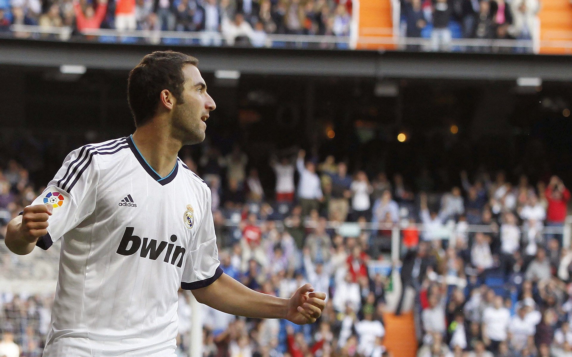 hth体育真人-欧冠联赛国米豪取4连胜，继续领先小组对手，欧冠联赛国米豪取4连胜,继续领先小组对手是谁